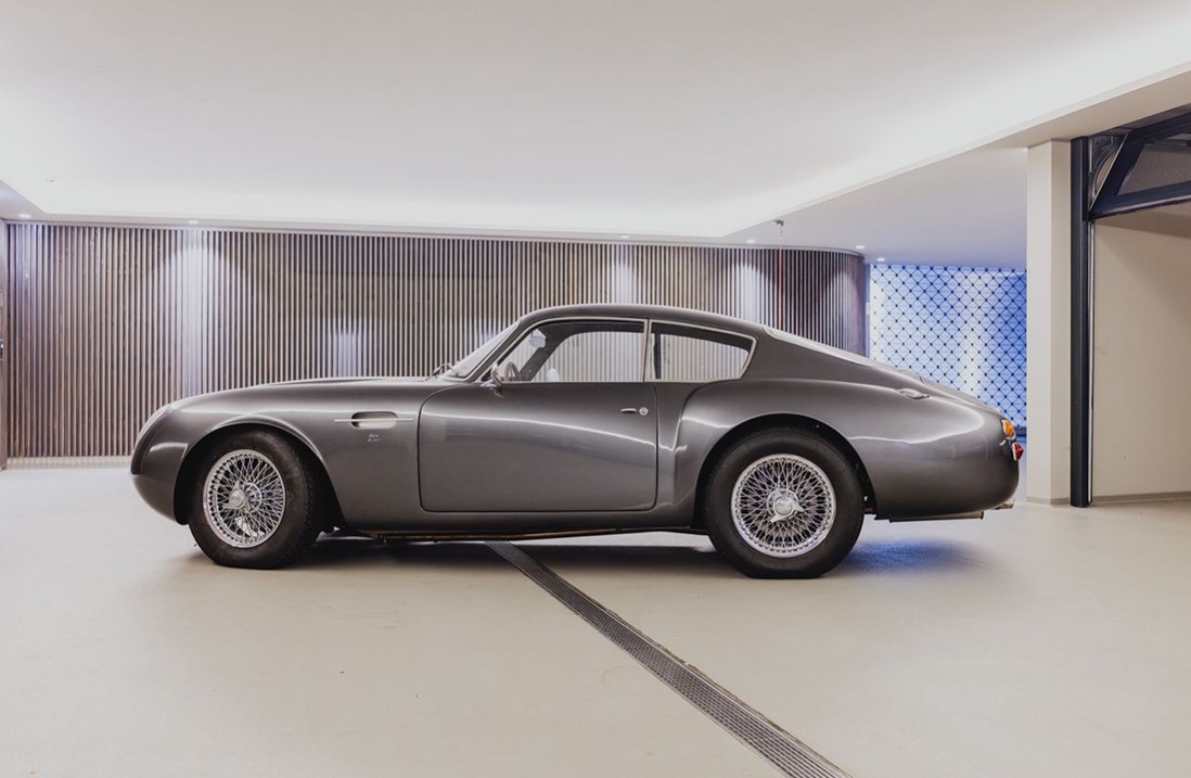 DB4 GT Zagato – Seitenansicht in Farbe